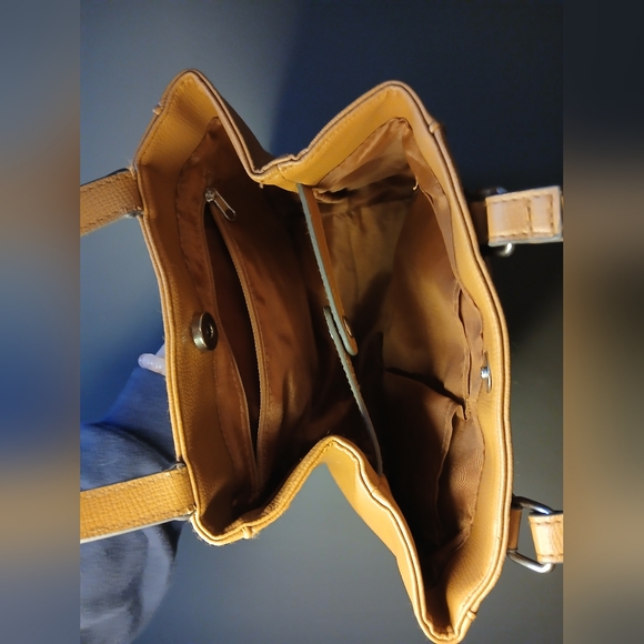 Womens Tan Hand Bag Brand Unknown. - Picture 3 of 3